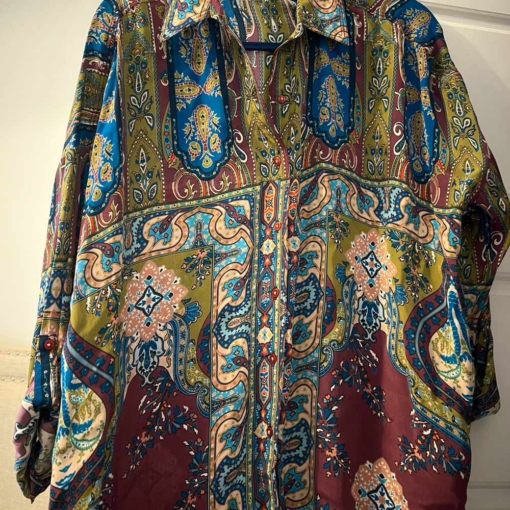 Vintage Paisley Button-Up Shirt Tolani medium